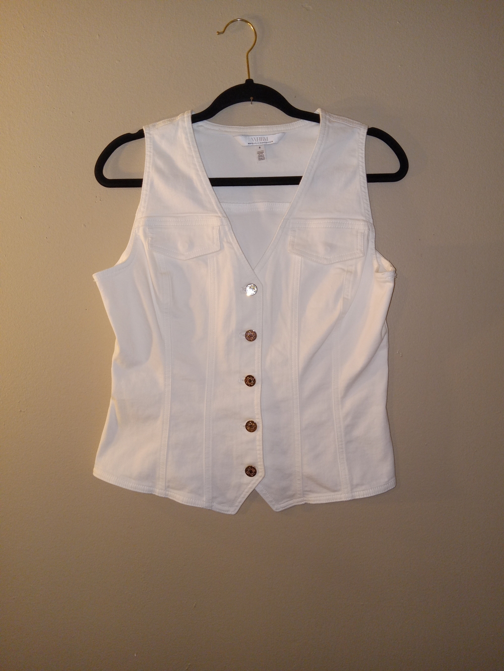 White House Black Market White Button-Front Sleeveless Vest